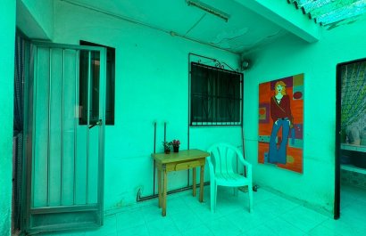 Patio - Casa con gran potencial en el corazón de La Nucía (La Nucia - Costa Blanca)