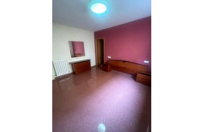 Segunda mano - Apartamento / piso -
Villena