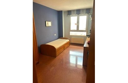 Segunda mano - Apartamento / piso -
Villena