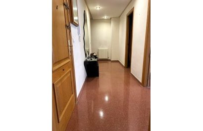 Segunda mano - Apartamento / piso -
Villena