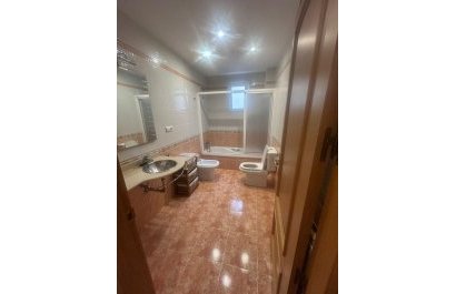 Segunda mano - Apartamento / piso -
Villena