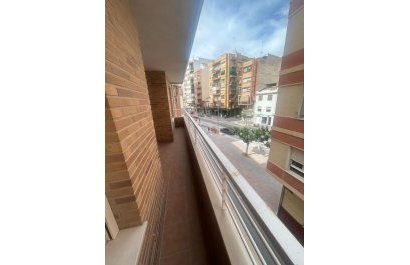 Segunda mano - Apartamento / piso -
Villena