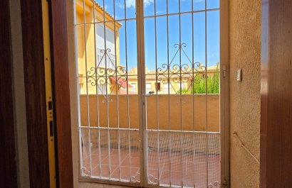 Segunda mano - Adosado -
Albir - centro
