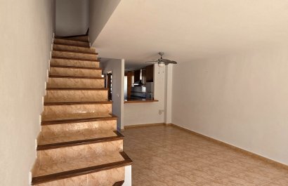 Segunda mano - Adosado -
Albir - centro