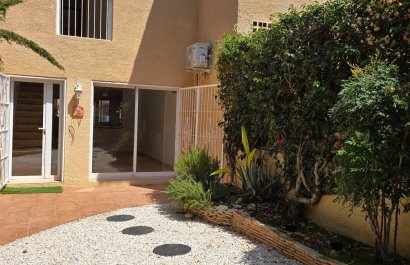 Segunda mano - Adosado -
Albir - centro