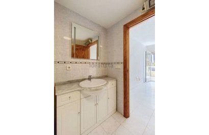 Segunda mano - Apartamento / piso -
Albir - centro