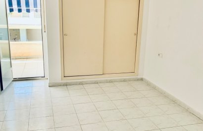 Segunda mano - Apartamento / piso -
Albir - centro