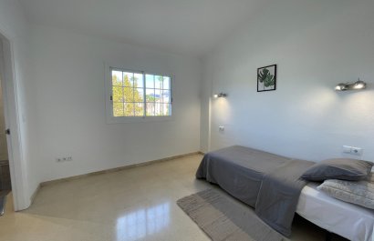 Resale - Townhouse -
Albir - center