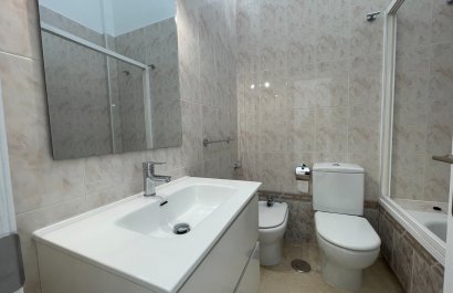 Resale - Townhouse -
Albir - center