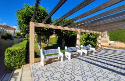 Segunda mano - Adosado -
Torrevieja - Los Balcones - Los Altos del Edén