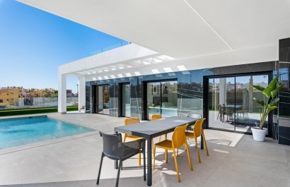 Taras - Wille wolnostojące blisko pola golfowego w Algorfa (Costa Blanca - Hiszpania)