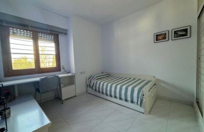 Segunda mano - Chalet -
Benidorm - Levante