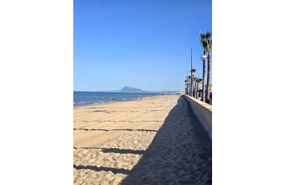Segunda mano - Apartamento / piso -
Miramar