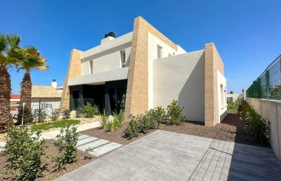 Obra nueva - Villa / Semi pareado -
Algorfa