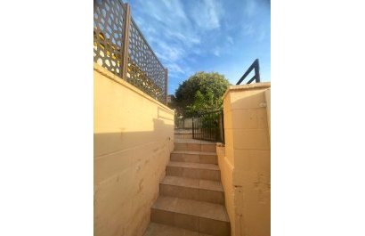 Resale - Chalet independiente -
Polop - Alberca