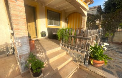 Resale - Chalet independiente -
Polop - Alberca