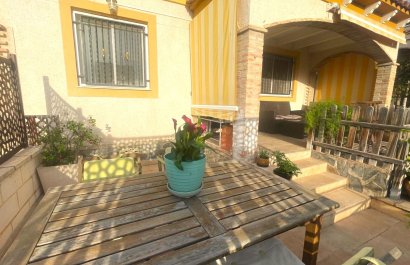 Resale - Chalet independiente -
Polop - Alberca