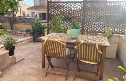 Resale - Chalet independiente -
Polop - Alberca