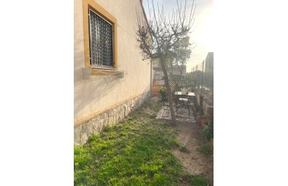 Resale - Chalet independiente -
Polop - Alberca