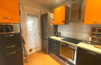 Resale - Chalet independiente -
Polop - Alberca