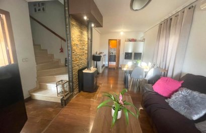 Resale - Chalet independiente -
Polop - Alberca