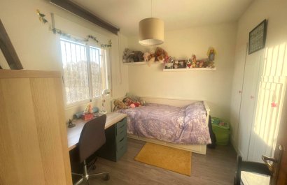 Resale - Chalet independiente -
Polop - Alberca
