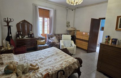 Resale - Casa de pueblo  -
Gata de Gorgos
