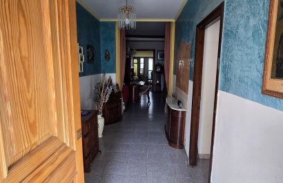 Resale - Casa de pueblo  -
Gata de Gorgos