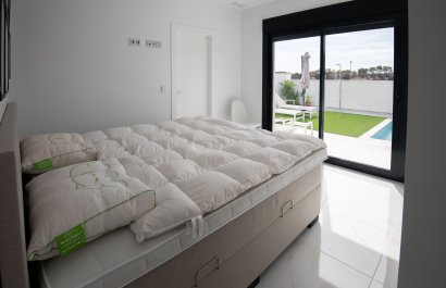 New Build - Chalet independiente -
Pilar de la Horadada - Pinar de Campoverde